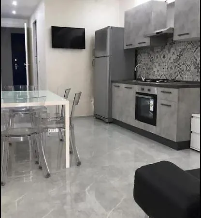 Le Rocce Nere 公寓式酒店 *